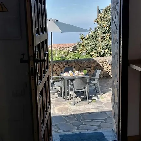 Chalet La Tagora En Icod De Vinos